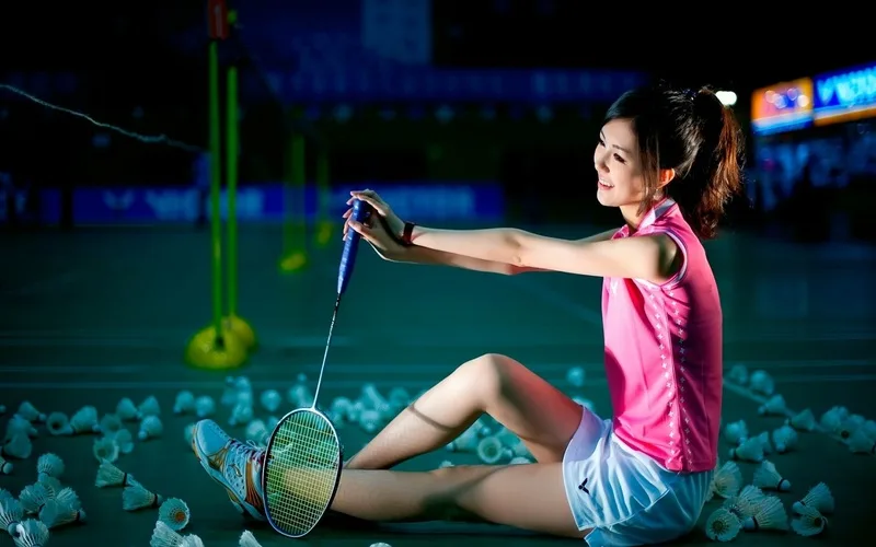 cach chon vot cau long chuan cho nguoi moi den dan chuyen